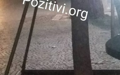 Burri vë vogëlushen në qafë… “Spektakël” në mesnatë