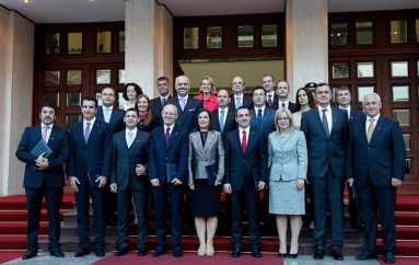 Me mirë ministre femra? Çfarë thonë studimet dhe si e kanë “pësuar” vendet që i kanë zgjedhur