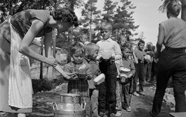 Ky kryeqytet në botë ka shërbyer ushqim falas për fëmijët për 75 vjet