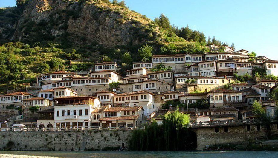 Mediat franceze nuk rreshtin së promovuari perlat e turizmit shqiptar