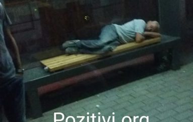 Një i pastrehë në “shtëpi”