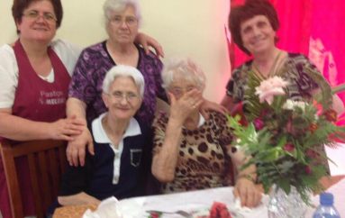 Makbuja bën 91 vjeç në “Shtëpinë e të Moshuarve”