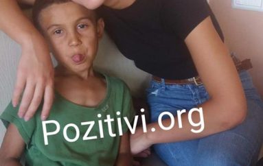 Rrëfim që të këput shpirtin/ Ejona nuk dëgjon as flet, do të birësojë Ardin e vogël, studjon pikturë aty ku askush s’e kupton….