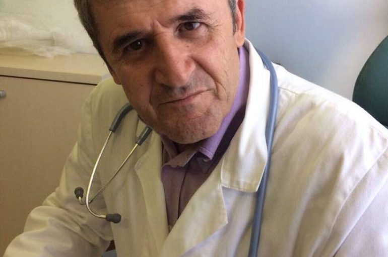 50 vjeçari nga Fieri diplomohet për herë të dytë për mjekësi, në Itali: Si triumfova mes 35 konkurentëve nga bota