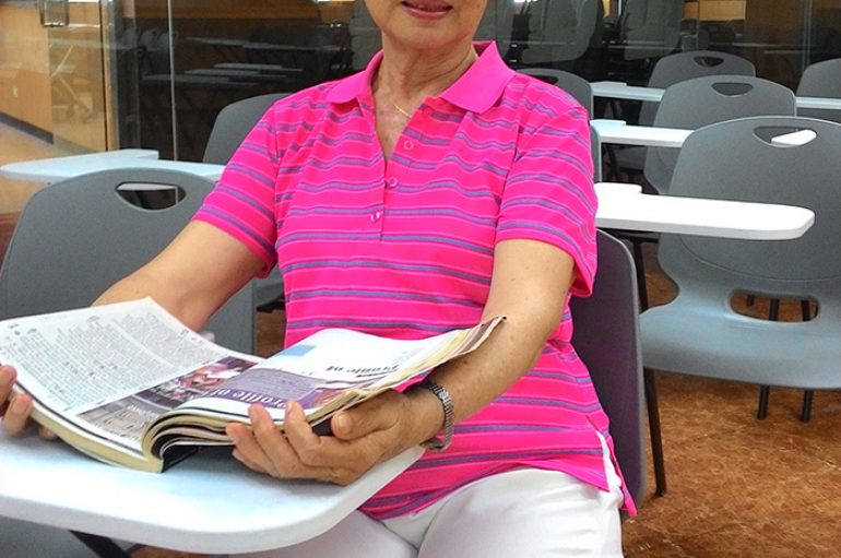 Kurrë s’është vonë, gruaja nis studimet në moshën 70 vjeçare