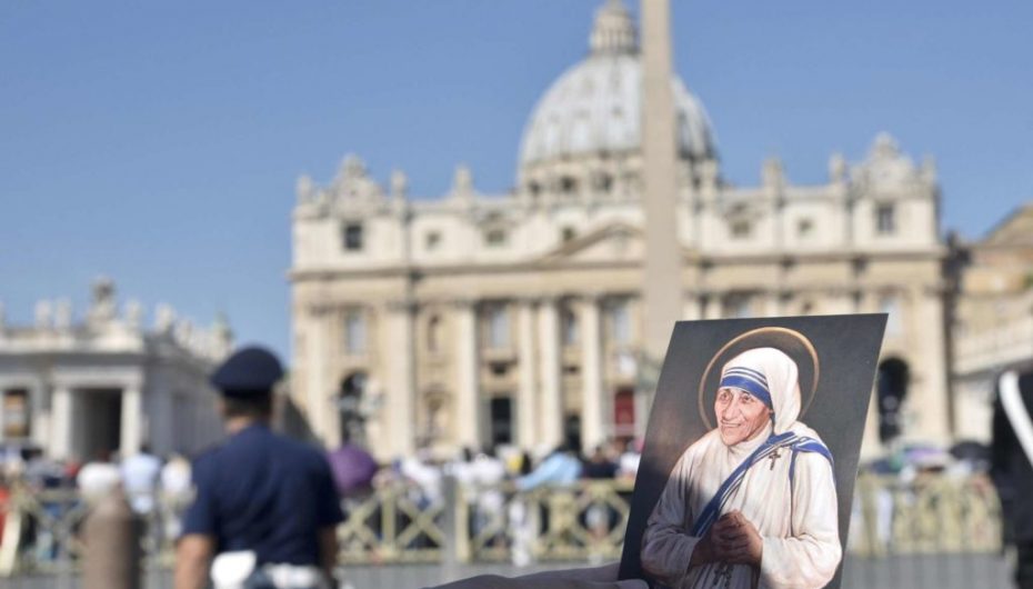 Përkujtim! Gonxhja shqiptare e përjetshme, Nënë Tereza simbol i paqes në botë