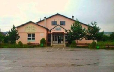 Nis viti i ri shkollor në Shqipëri, drejtori lë “pa fjalë” me këtë urim