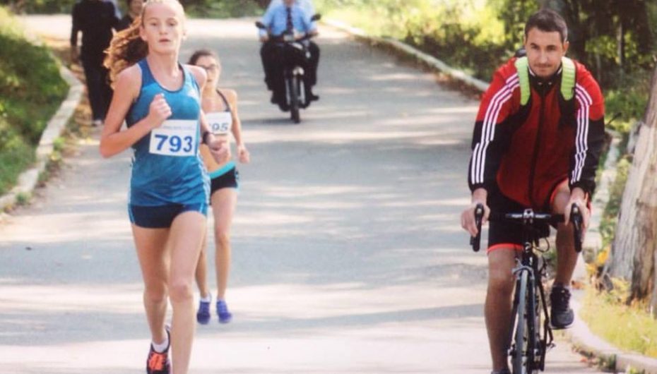 Kush është atletja e Maratonës së Tiranës që kërkon të ngjisë majat në Tokio