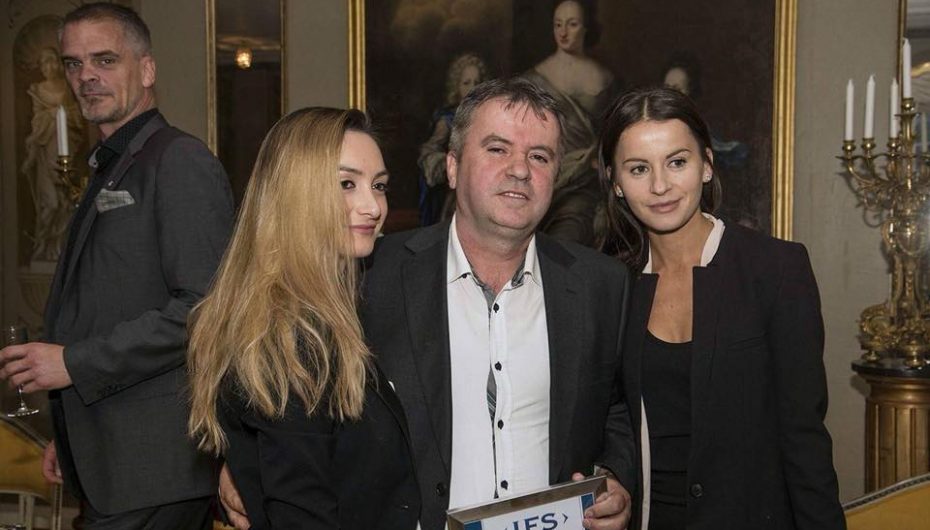 Të bësh sukses në botë, biznesmeni shqiptar fiton çmim të rëndësishëm në Suedi