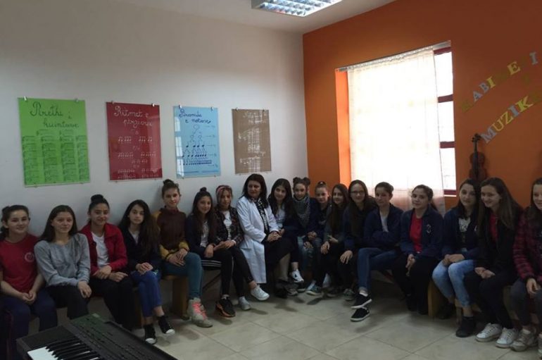 “Edukimi përmes artit”