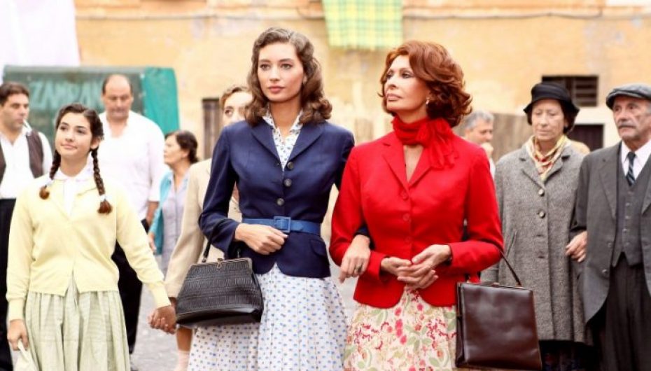 Hoqi dorë nga ëndrra se u operua, sot aktorja nga Berati në krah të Sofia Loren