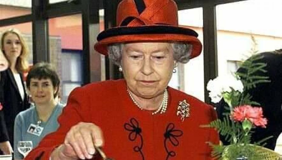 Pse u mahnit Mbretëresha Elizabeta kur vizitoi liqenin e Pogradecit