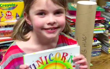 Pasi humbi të gjitha librat në zjarr, vajza e vogël bën një bibliotekë thesar