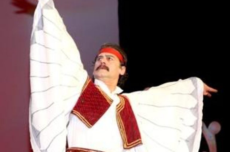 60-vjetori i Ansamblit, “shqiponja” rikthehet në skenë pasi sfidoi sëmundjen e rëndë