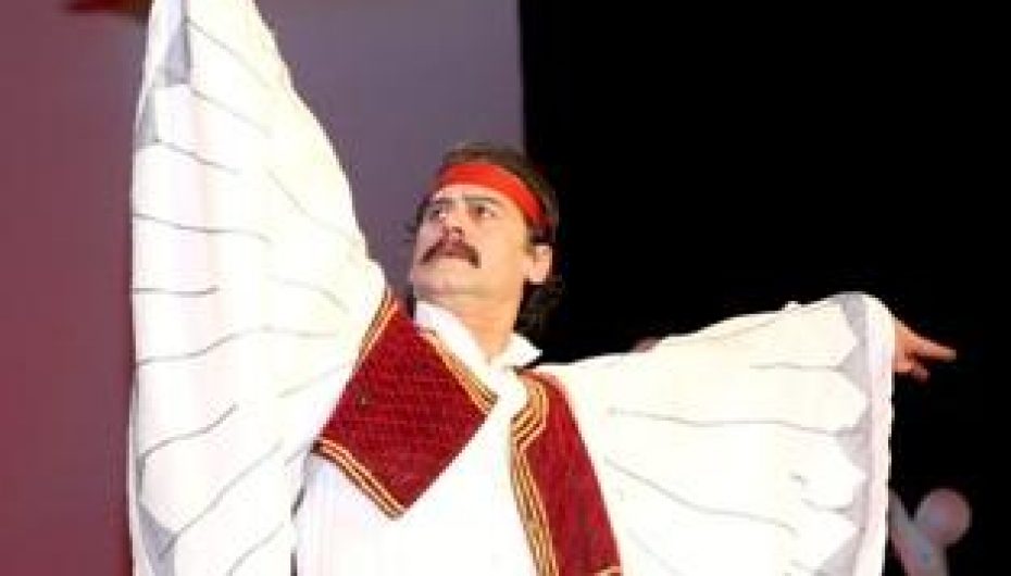 60-vjetori i Ansamblit, “shqiponja” rikthehet në skenë pasi sfidoi sëmundjen e rëndë