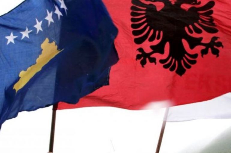 “Me Shqipërinë s’pranojmë kufi”, zëri që kumboi sot në Morinë