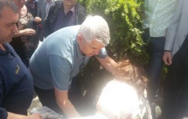 Politikani ka një mesazh për Halim Kosovën, befasohet nga gjesti që bën për nënën e re në luftë për jetën