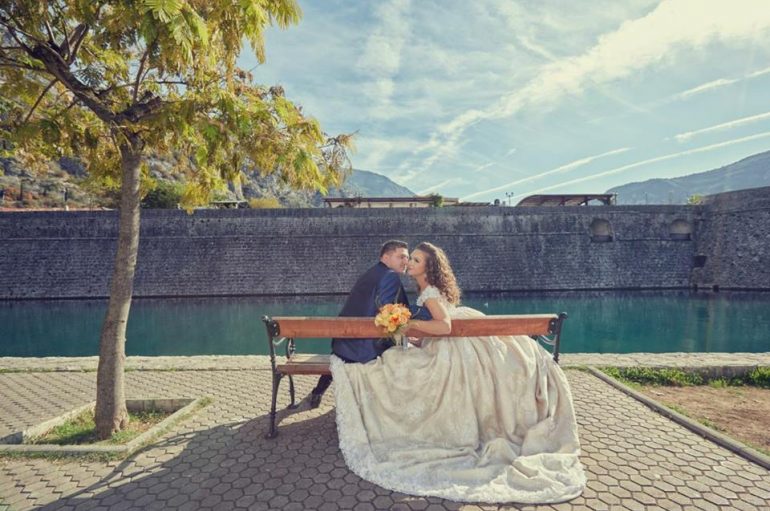 Kush është nusja shqiptare që mahniti Malin e Zi (VIDEO)