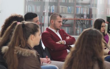 I riu i 2017 sfidon studentët e 90’: 8 dhjetorin e kanë kthyer në festë, duhet të jetë ditë reflektimi