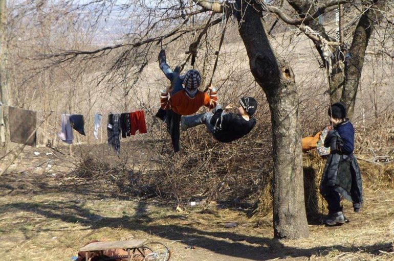 Lumturia vjen nga gjërat e thjeshta… edhe në fshat!