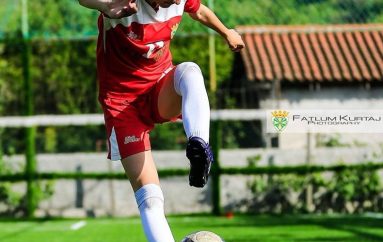 Futbollistja shqiptare që theu tabu, sot na bën krenarë në Bullgari