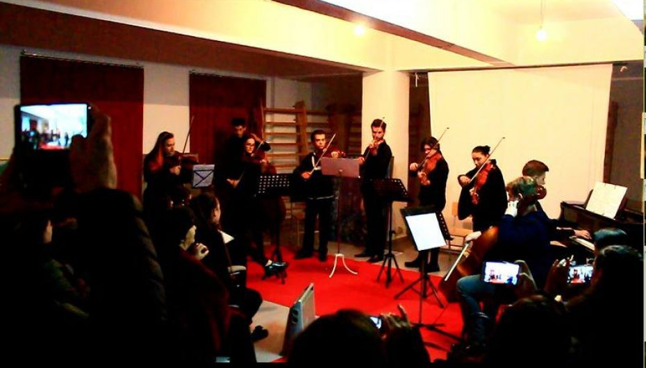 Koncert për festat e fundvitit nën tingujt e muzikës së ëmbël