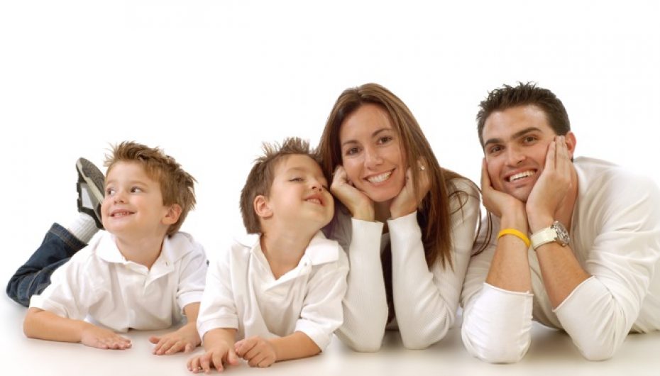 Prindi dhe fëmija: Kalojnë bashkë dyfishin e kohës krahasuar me 50 vite më parë