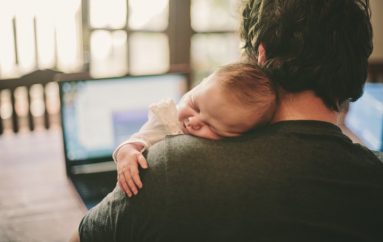 Urgjente, shkenca tregon çfarë duhet të dinë baballarët e rinj për depresionin pas lindjes