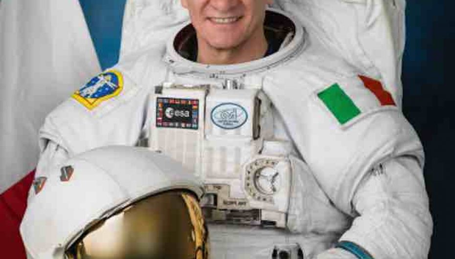 Astronauti i parë që kontribuon në mënyrë të veçantë në Wikipedia nga hapësira