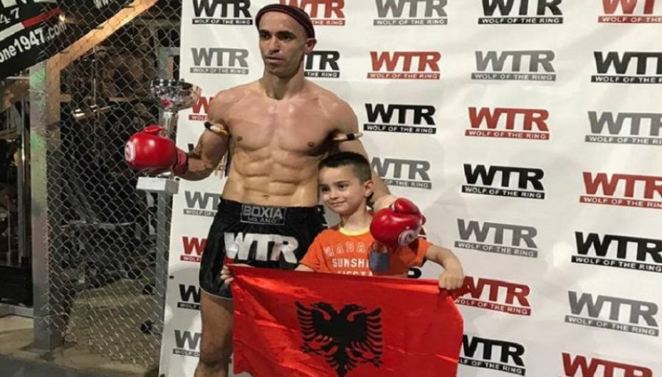Ervis Bici, “Mbreti i Triestes” shpallet kampion në Muay Thai: Suksesin ia dedikon djalit pa këmbë