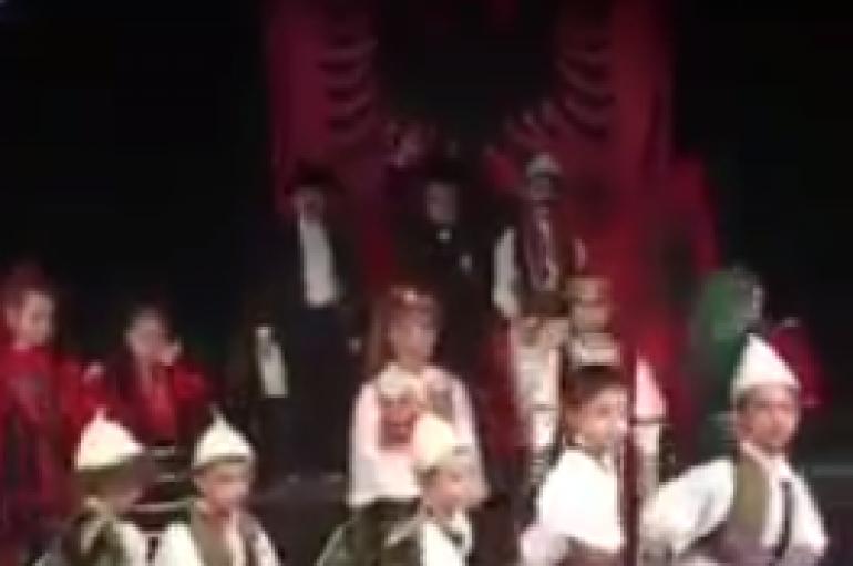 Një përshëndetje speciale për festat e fundvitit!