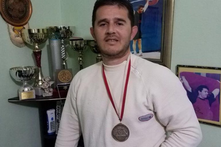 “Nëse rrëzohesh 7 herë, duhet të ngrihesh 8”, flet ish-krenaria e kombit