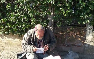 Bohemi i Tiranës që “zhytet” në letra!