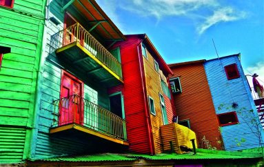 Një botë me ngjyra: Pesë destinacione që do t’ju verbojnë sytë