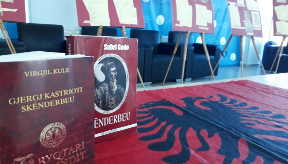 Mbahet ekspozitë dhe sipmozium në Durrës për Skënderben dhe identitetin kombëtar shqiptar