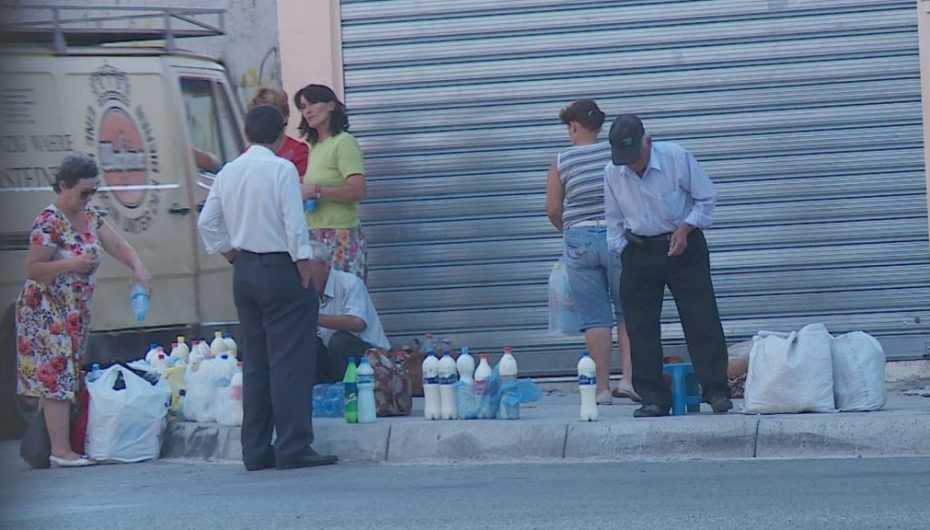 Qumështshitësi që vjen në këmbë në 3 të mëngjesit nga Selba në Tiranë