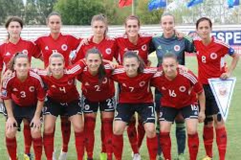 2017 vit historik për futbollin e femrave, ‘sfidë e ashpër’ me meshkujt