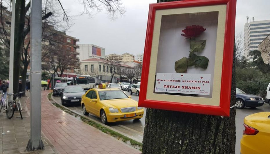 “Në rast dashurie me shikim të parë thyeje xhamin”