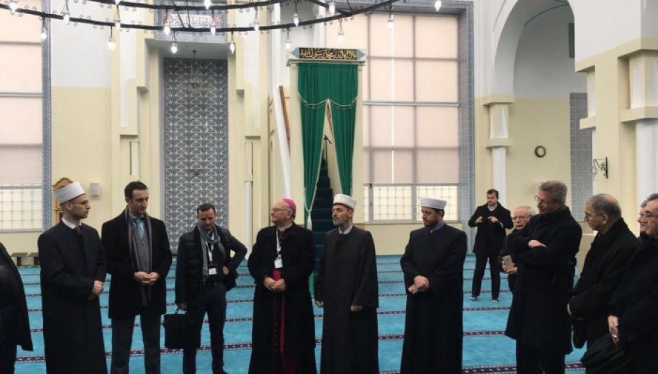 Myslimanë dhe të krishterë, mblidhen bashkë në Shkodër