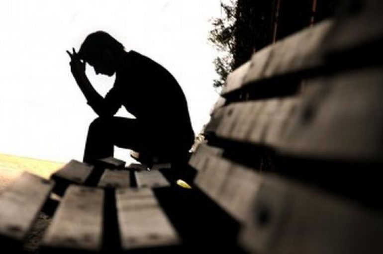 Ofroi “pasurinë” në këmbim që ta vrisnin, qindra komentues mbështesin të riun