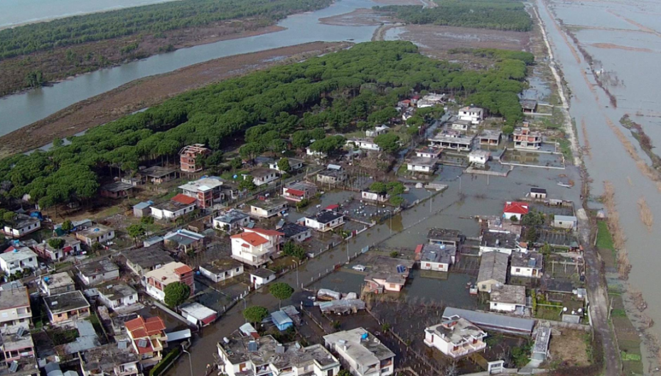 Ndryshimet klimatike dhe përmbytjet, si të nxirren njerëzit nga ky problem