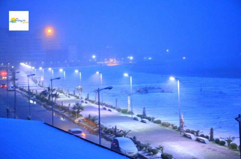 Shëngjini i shndritshëm, bora zbardh vendin