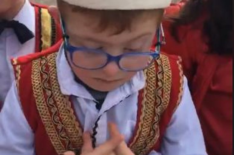 Të vegjël që ushqehen shëndetshëm