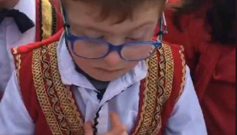 Të vegjël që ushqehen shëndetshëm