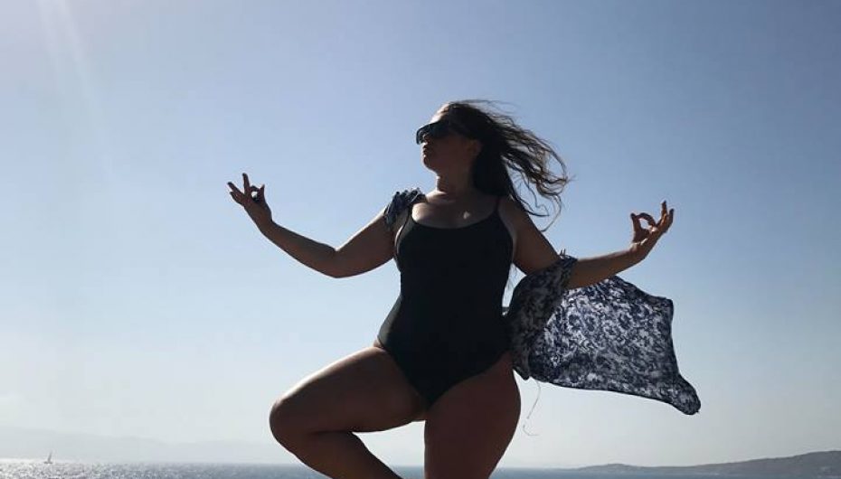 Dashuro veten, Elda ju mëson çelësin e lumturisë