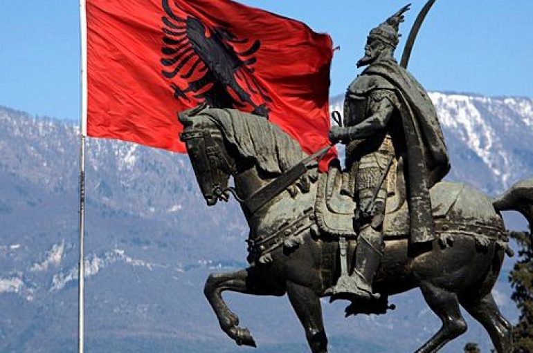 “Lirinë nuk ua solla unë, por atë e gjeta mes jush”, realizohet film për Skënderbeun në Itali