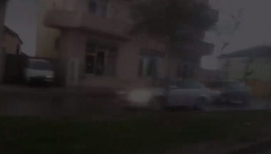 Në rrugë-Azem Shkreli