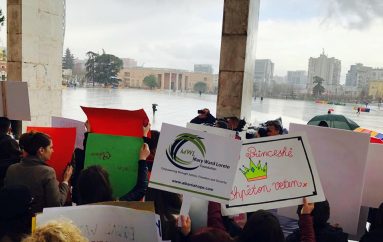 “Një princeshë shpëton veten”, gratë dhe vajzat marshojnë