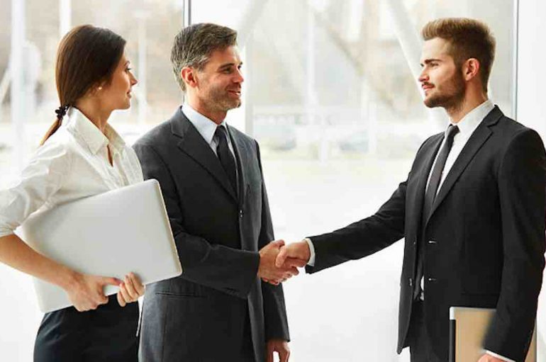 Si të lidheni me të tjerët: Prioriteti kryesor për zgjidhjen e problemeve