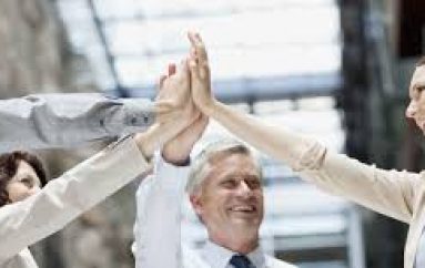 5 sjellje që i bëjnë njerëzit t’ju pëlqejnë më shumë